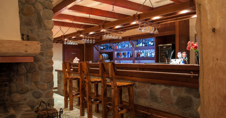 Bar w restauracji Stanicy Kresowej Chreptiów