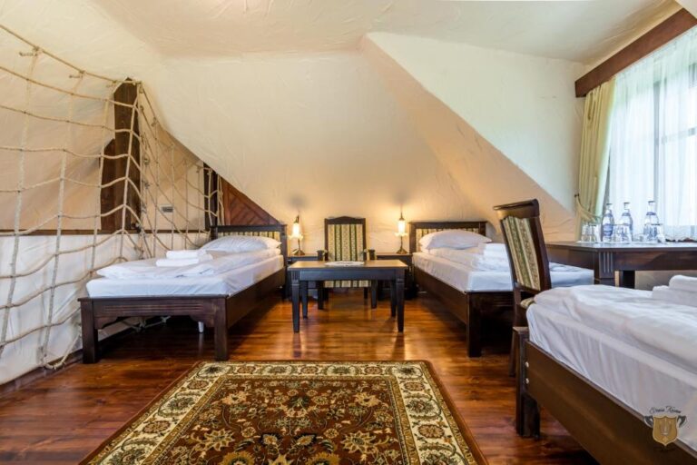 Apartament z łóżkami pojedynczymi w hotelu Chreptiów